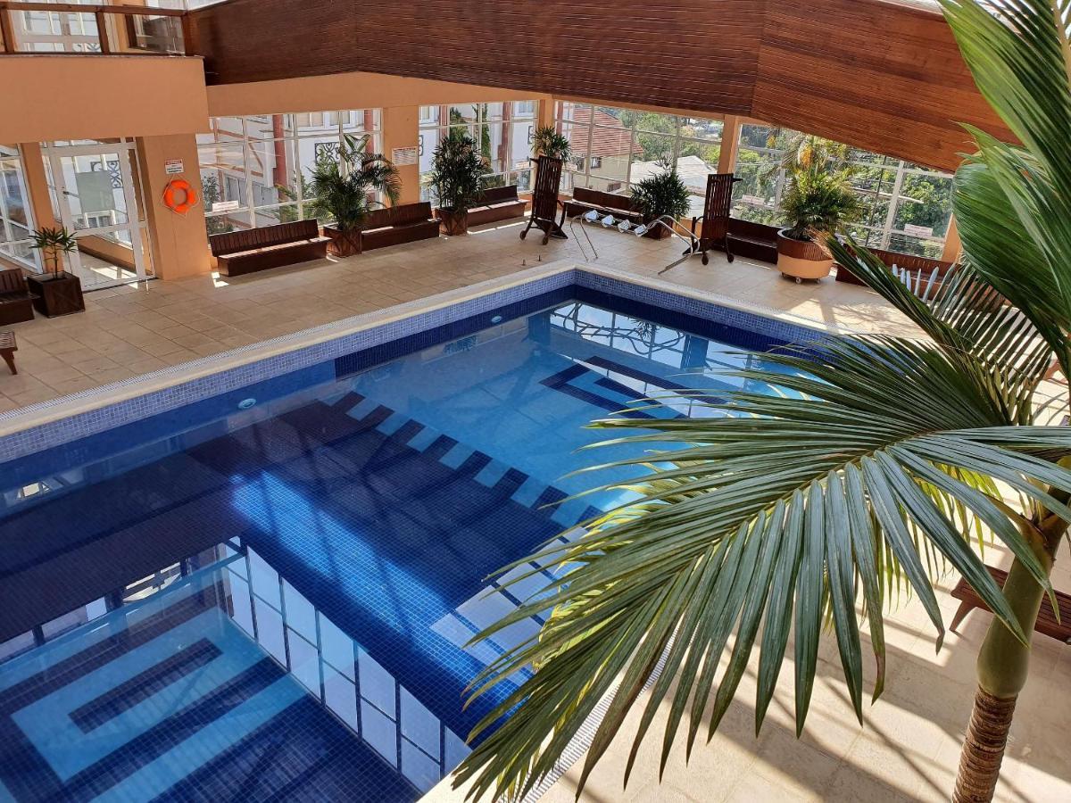 Apto No Centro De Gramado Com Piscina Termica ภายนอก รูปภาพ